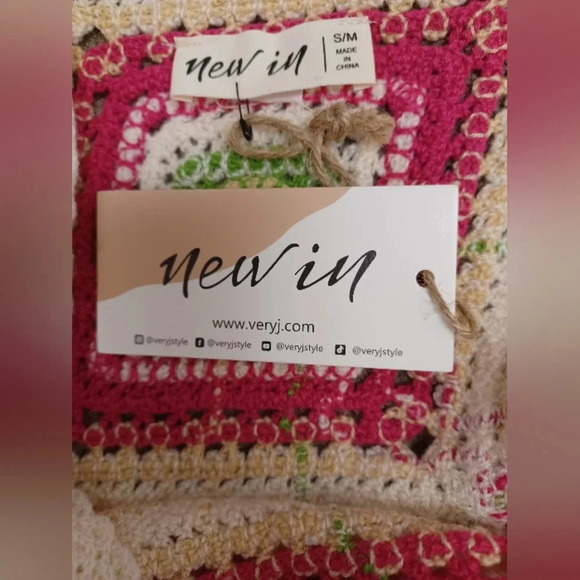 New In NWT Crochet Tank Crop Top Pink Size S/M - Picture 6 of 7